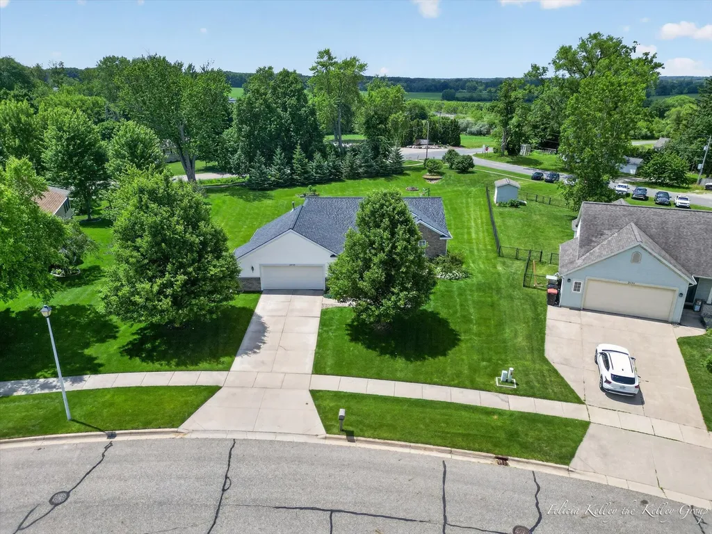 2033 Orchard Ridge Drive NW Walker City MI 49534