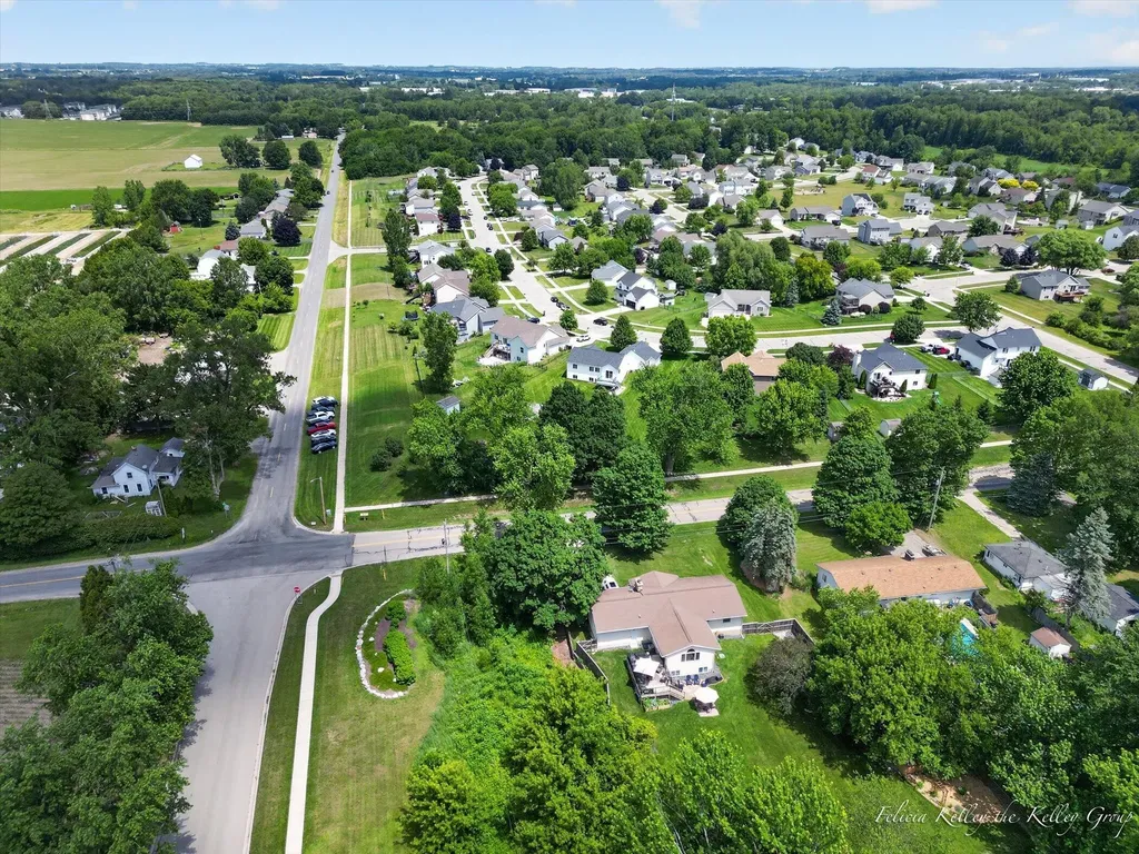 2033 Orchard Ridge Drive NW Walker City MI 49534