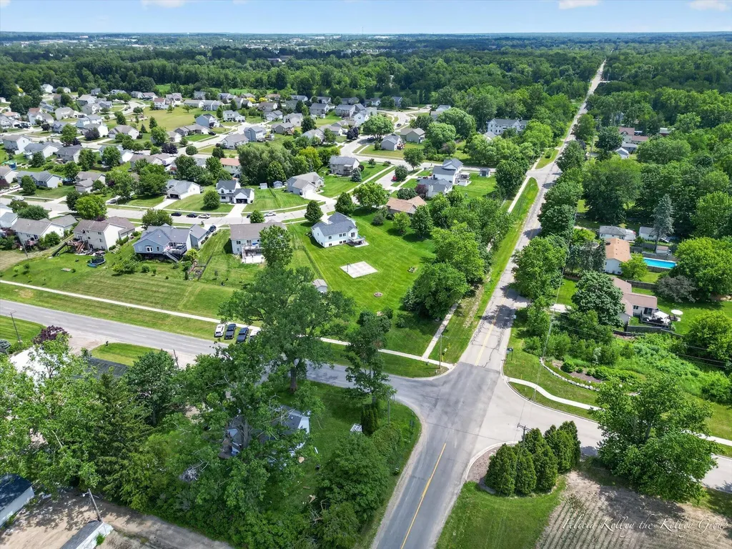 2033 Orchard Ridge Drive NW Walker City MI 49534