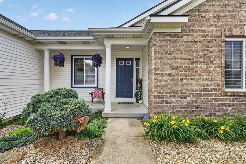 2033 Orchard Ridge Drive NW Walker City MI 49534