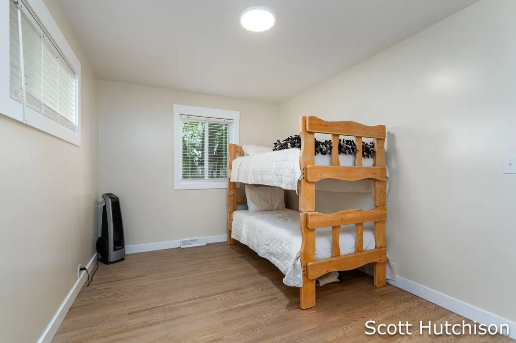 4171 Miramar Avenue NE Plainfield Charter Township MI 49525