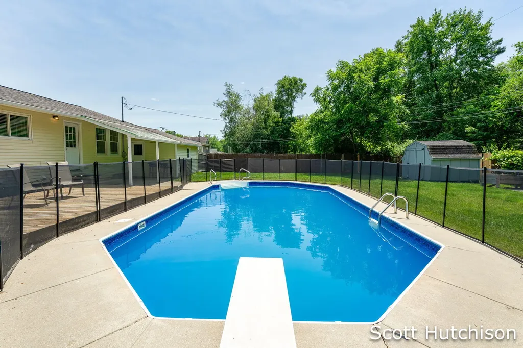4171 Miramar Avenue NE Plainfield Charter Township MI 49525