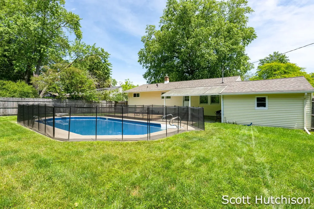 4171 Miramar Avenue NE Plainfield Charter Township MI 49525