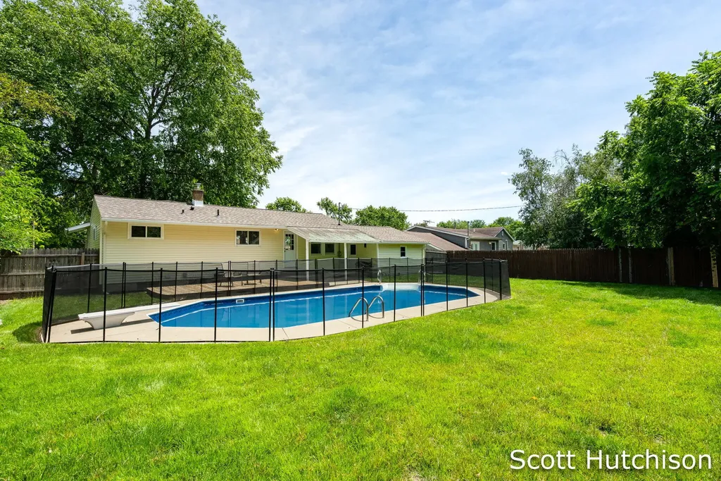 4171 Miramar Avenue NE Plainfield Charter Township MI 49525