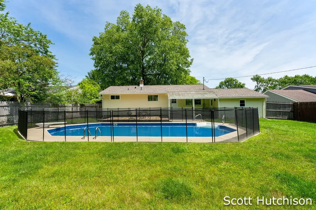 4171 Miramar Avenue NE Plainfield Charter Township MI 49525