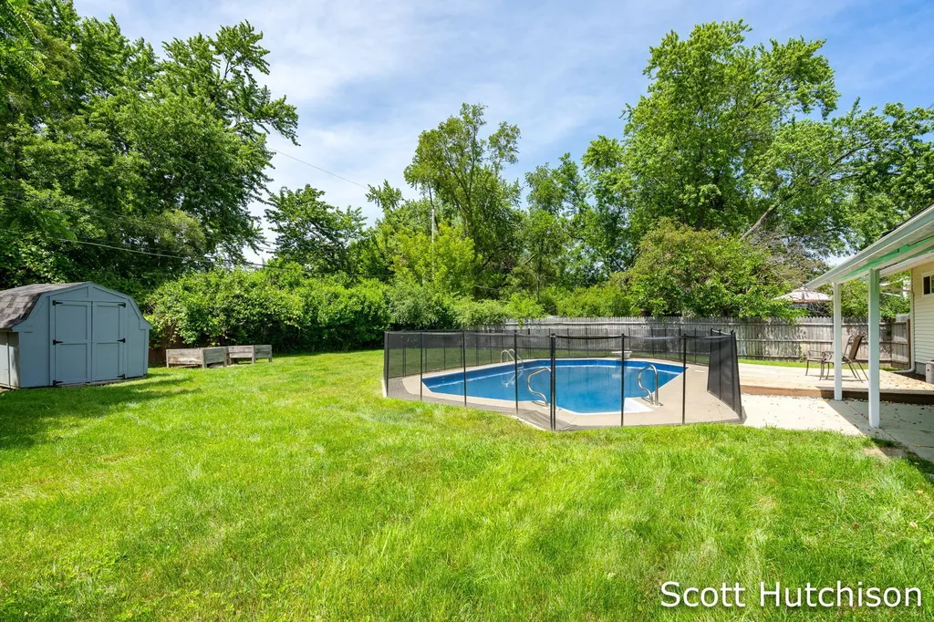 4171 Miramar Avenue NE Plainfield Charter Township MI 49525