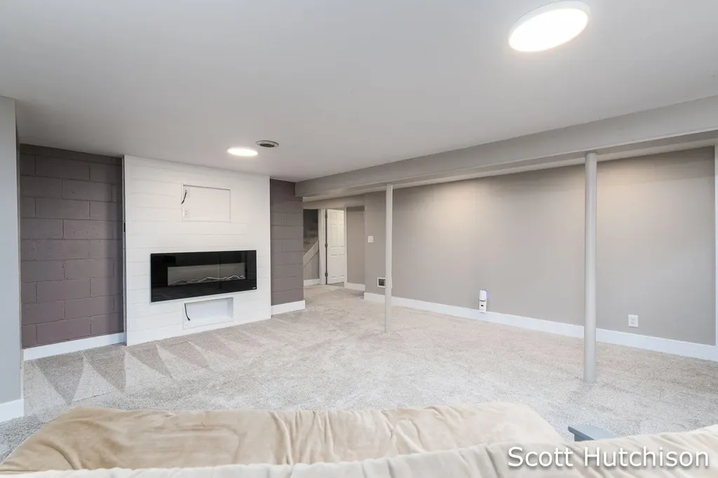 4171 Miramar Avenue NE Plainfield Charter Township MI 49525