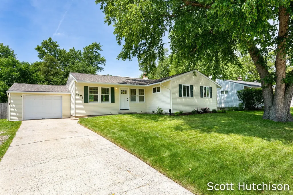 4171 Miramar Avenue NE Plainfield Charter Township MI 49525