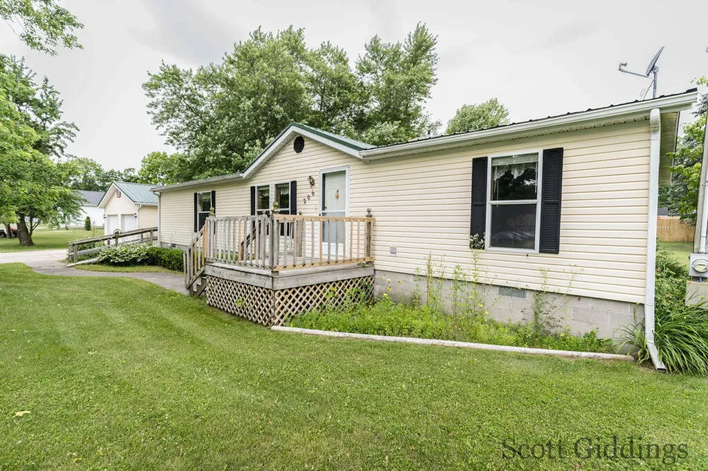 206 E 1st Street Stanton City MI 48888
