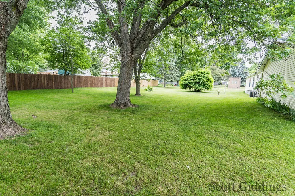 206 E 1st Street Stanton City MI 48888
