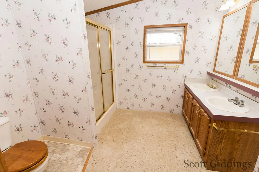 206 E 1st Street Stanton City MI 48888