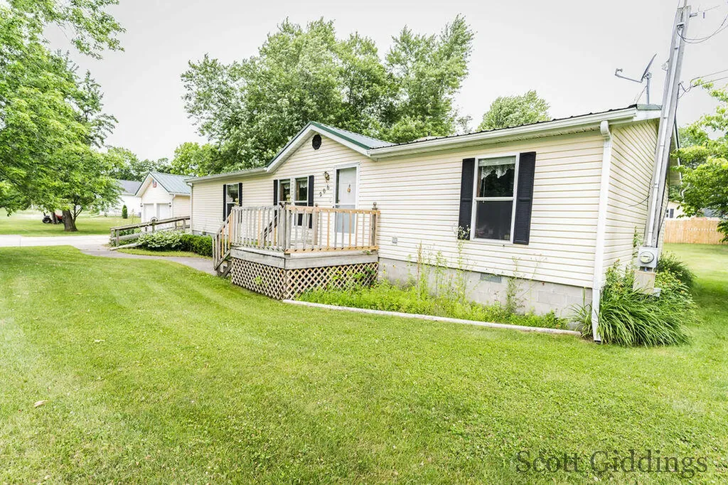 206 E 1st Street Stanton City MI 48888