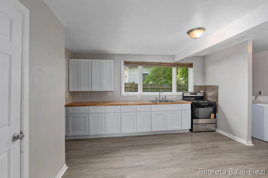 1115 Baxter Street SE Grand Rapids City MI 49507