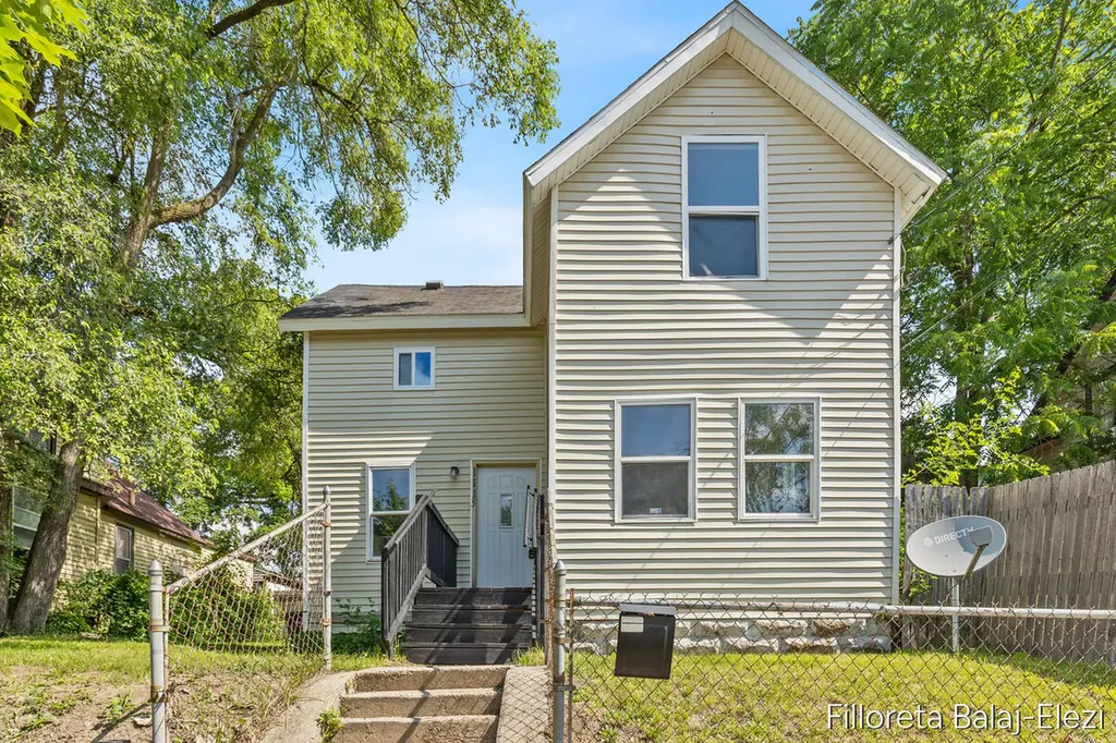 1115 Baxter Street SE Grand Rapids City MI 49507