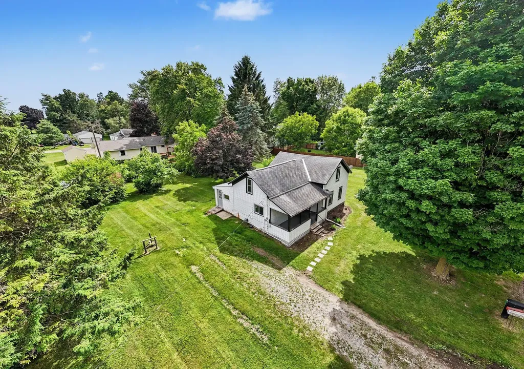 190 E Cross Street Unknown City MI 48815