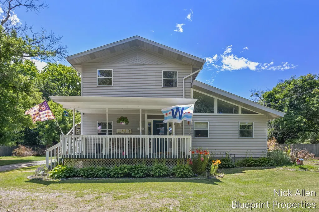 158 Wilson Street Coloma City MI 49038