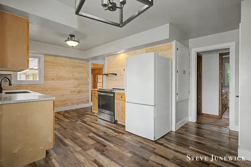 8261 Cottonwood Drive Georgetown Charter Township MI 49428