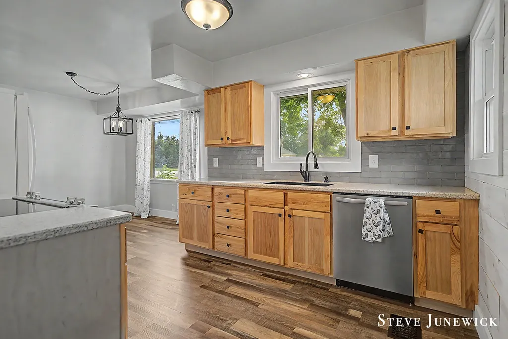 8261 Cottonwood Drive Georgetown Charter Township MI 49428