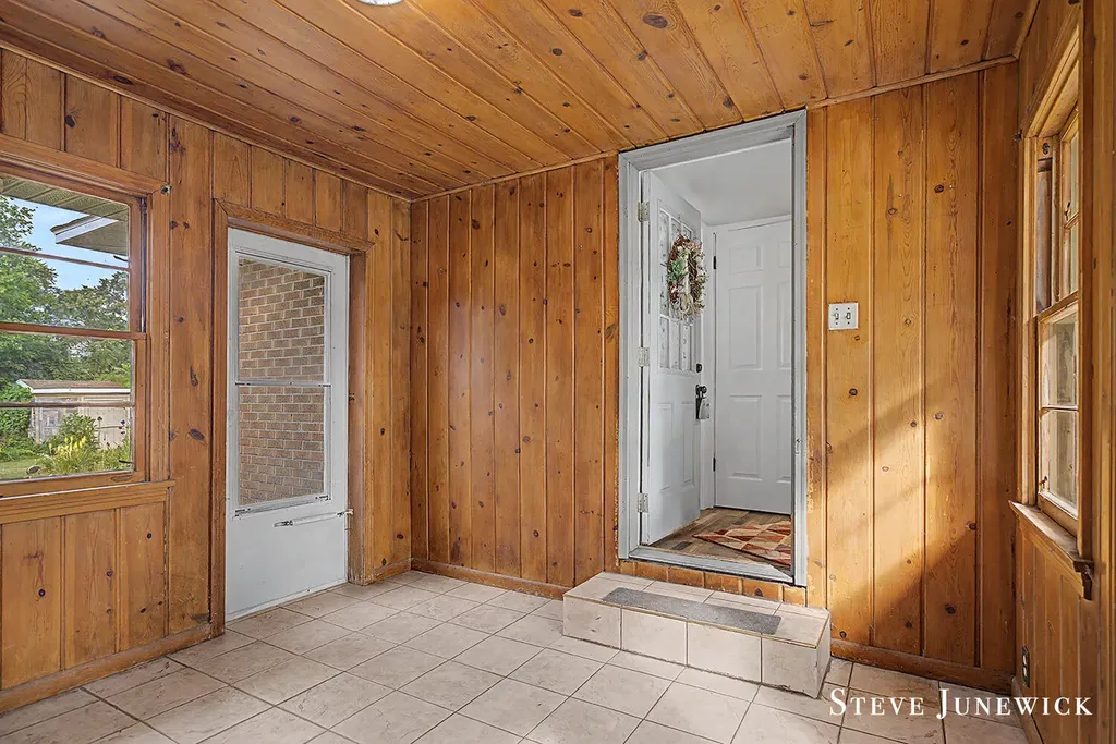 8261 Cottonwood Drive Georgetown Charter Township MI 49428