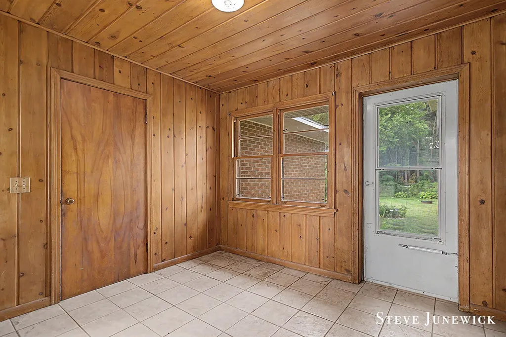 8261 Cottonwood Drive Georgetown Charter Township MI 49428