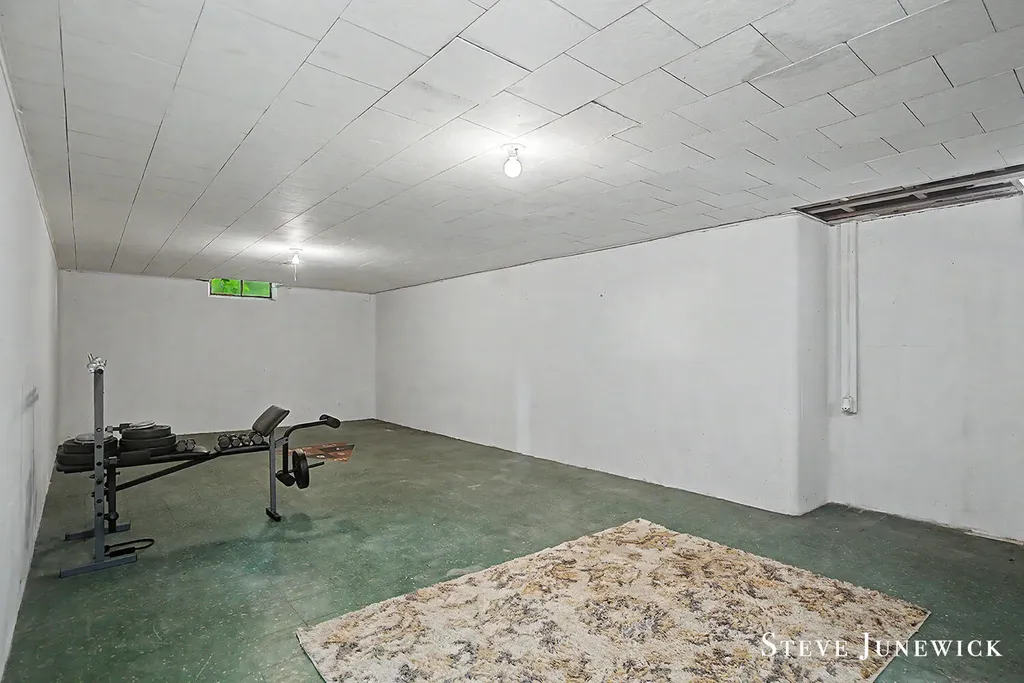 8261 Cottonwood Drive Georgetown Charter Township MI 49428