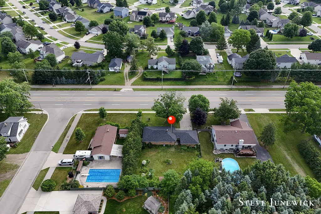 8261 Cottonwood Drive Georgetown Charter Township MI 49428