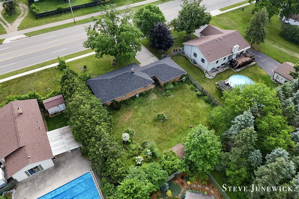 8261 Cottonwood Drive Georgetown Charter Township MI 49428