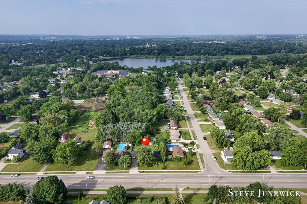 8261 Cottonwood Drive Georgetown Charter Township MI 49428