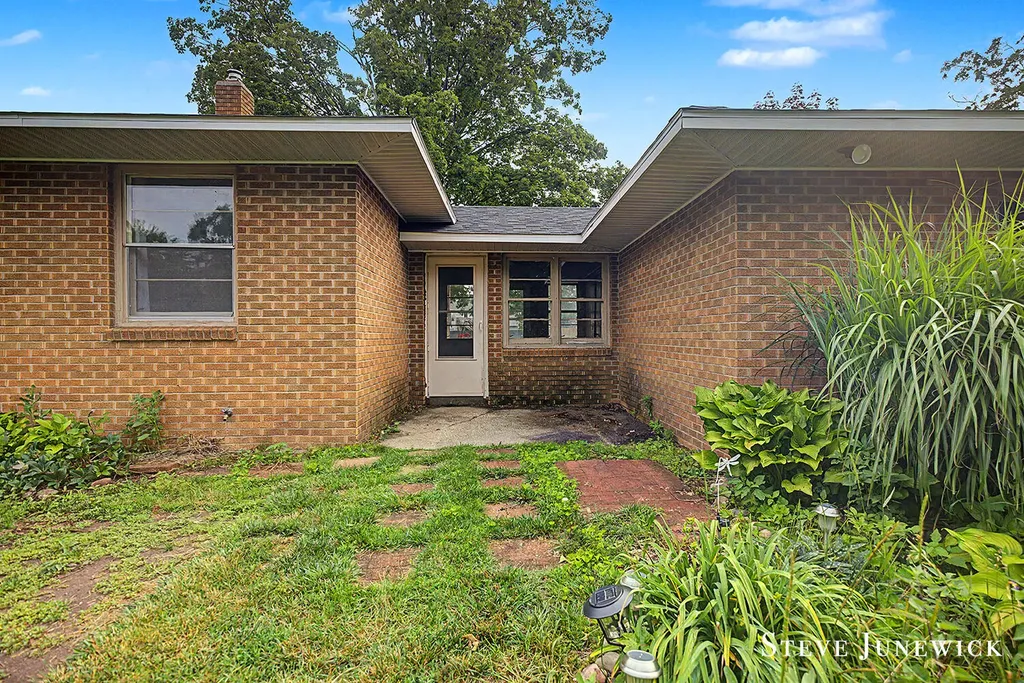 8261 Cottonwood Drive Georgetown Charter Township MI 49428