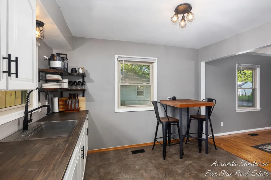 3746 Raven Avenue SW Wyoming City MI 49509