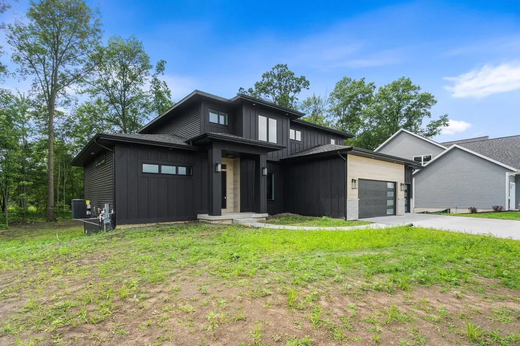 4662 Hidden Ridge Drive Georgetown Charter Township MI 49426