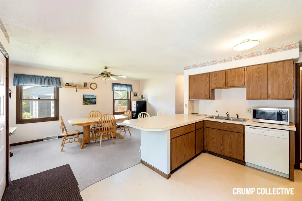 3410 Benjamin Avenue NE Grand Rapids City MI 49525