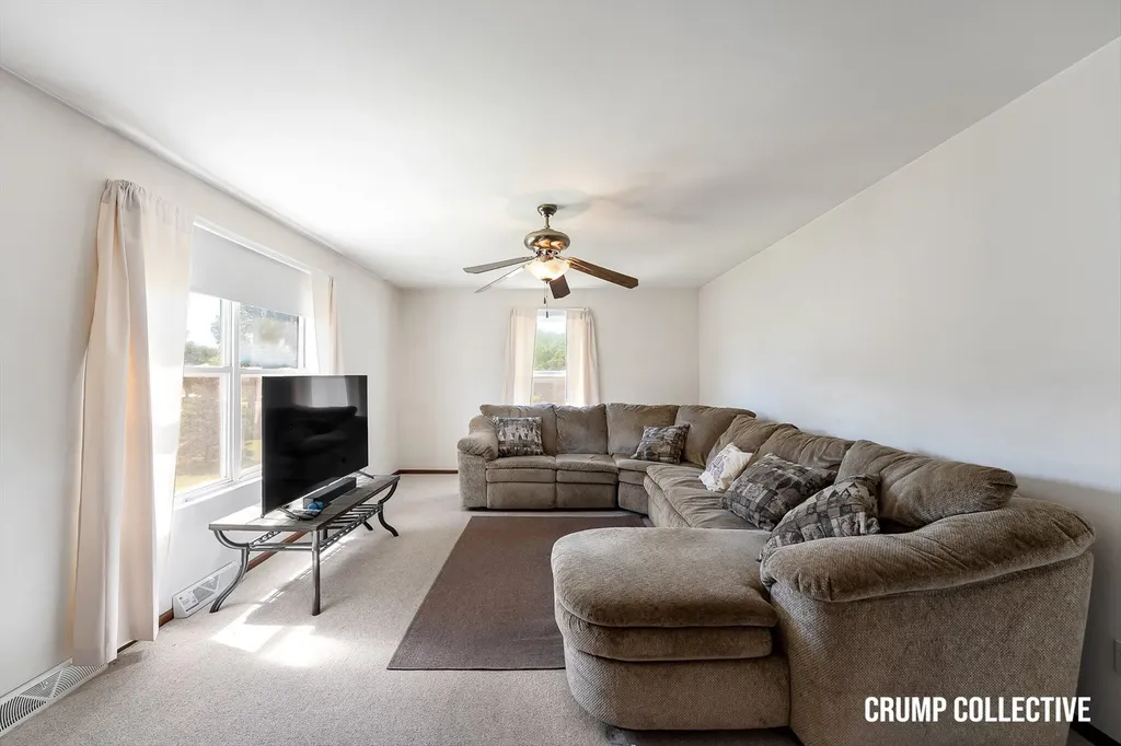 3410 Benjamin Avenue NE Grand Rapids City MI 49525
