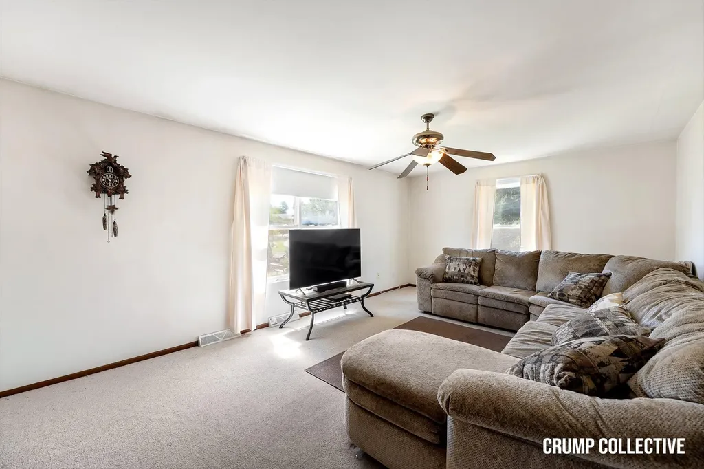 3410 Benjamin Avenue NE Grand Rapids City MI 49525