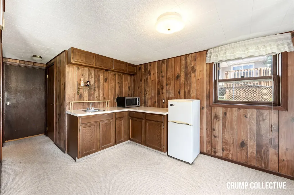 3410 Benjamin Avenue NE Grand Rapids City MI 49525