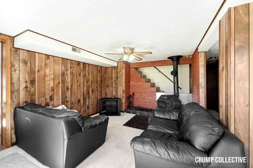 3410 Benjamin Avenue NE Grand Rapids City MI 49525
