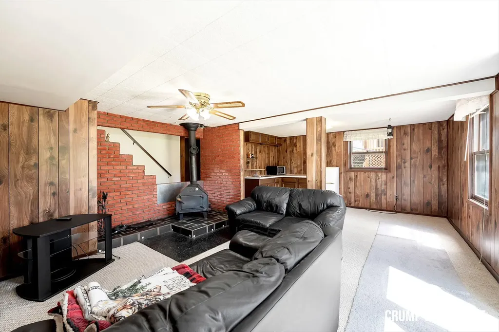 3410 Benjamin Avenue NE Grand Rapids City MI 49525