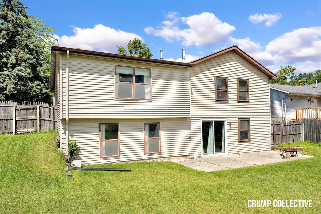 3410 Benjamin Avenue NE Grand Rapids City MI 49525