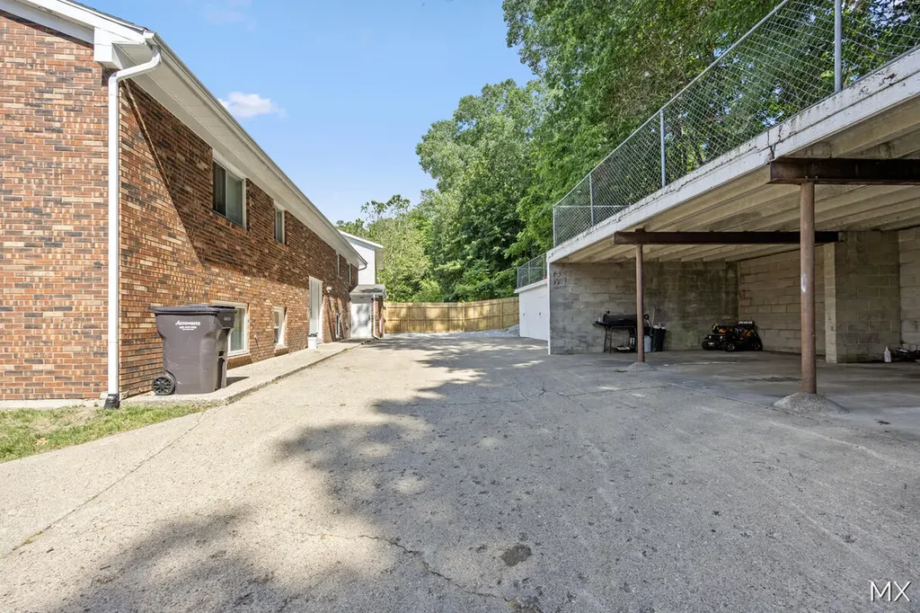 1860 Prairie Parkway SW Wyoming City MI 49519