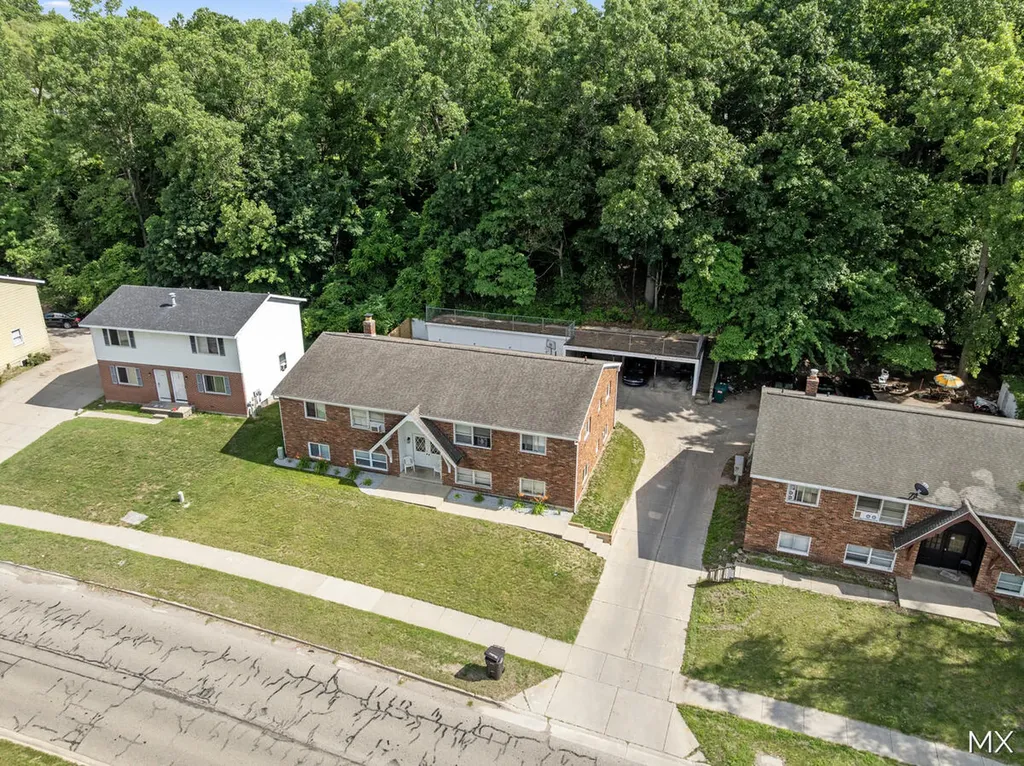 1860 Prairie Parkway SW Wyoming City MI 49519