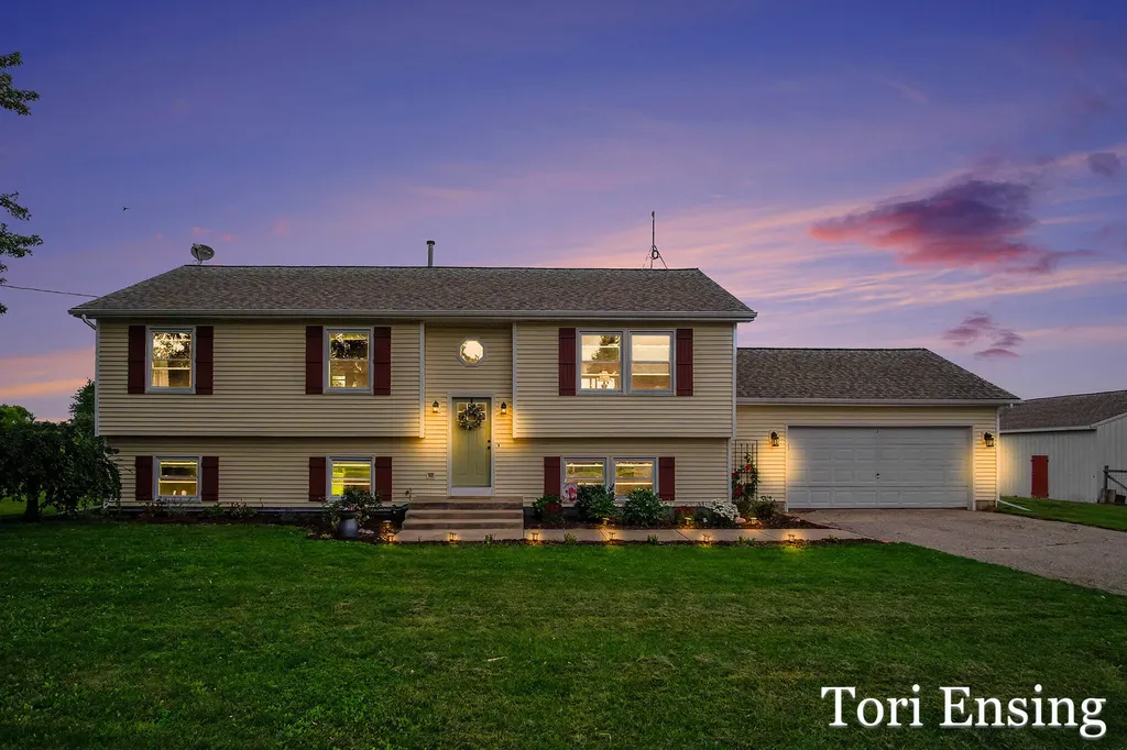 9137 Peterson Street NE Courtland Township MI 49341