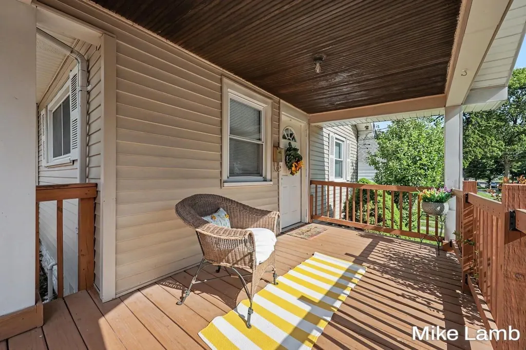 735 Van Buren Avenue NW Grand Rapids City MI 49504