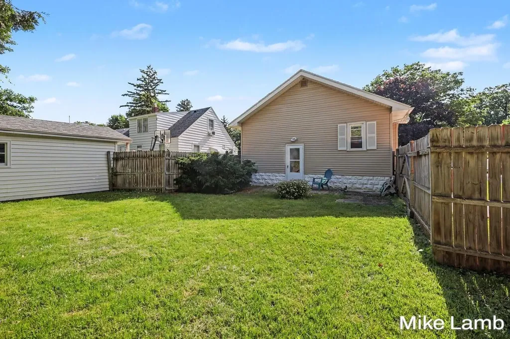 735 Van Buren Avenue NW Grand Rapids City MI 49504