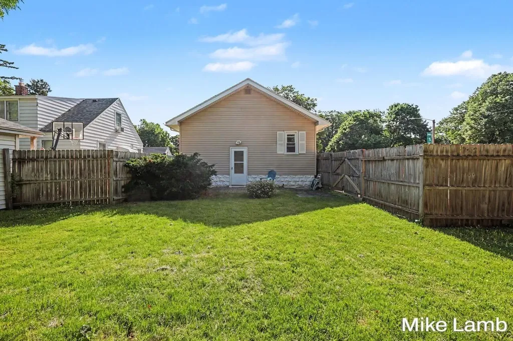 735 Van Buren Avenue NW Grand Rapids City MI 49504