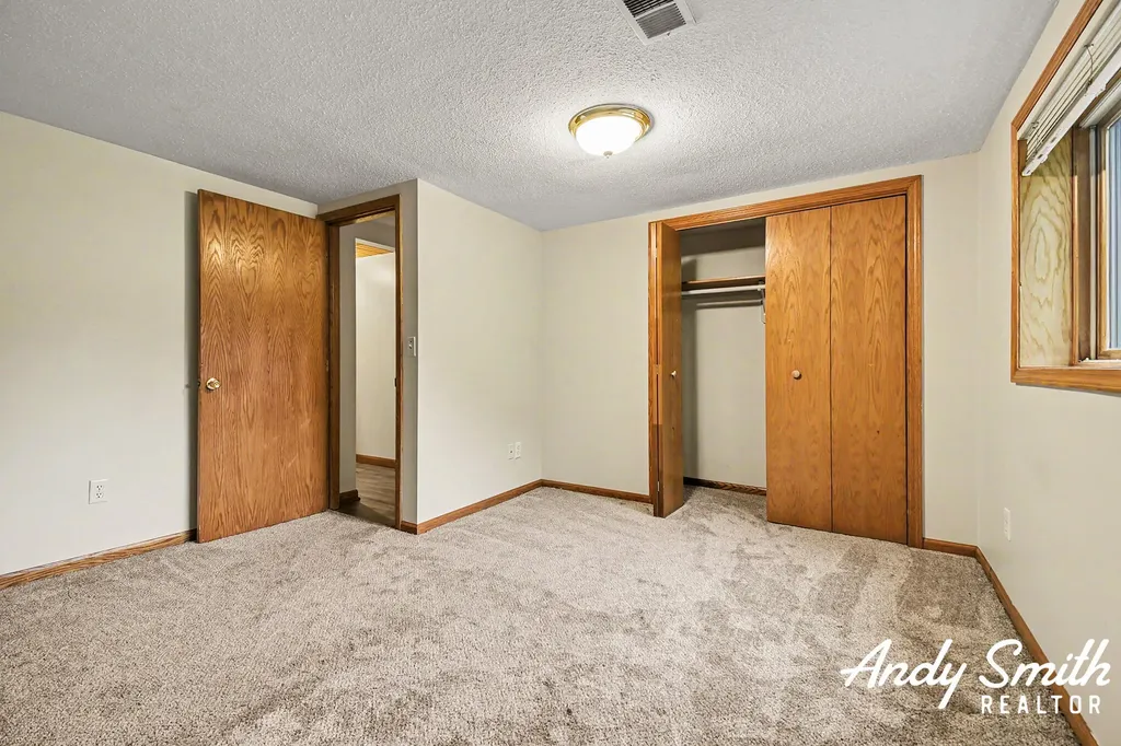 400-402 60th Street SE Gaines Charter Township MI 49548