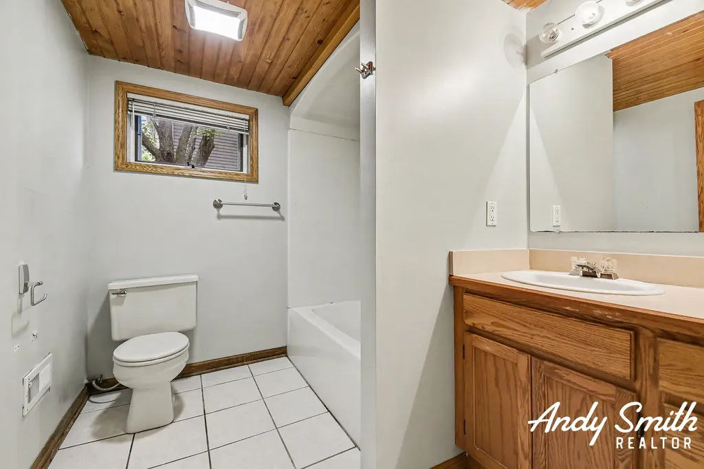 400-402 60th Street SE Gaines Charter Township MI 49548