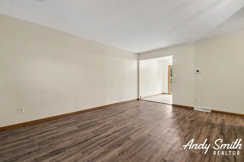 400-402 60th Street SE Gaines Charter Township MI 49548