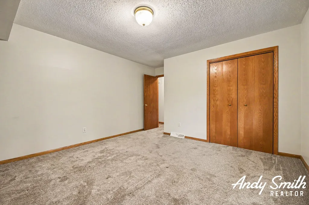400-402 60th Street SE Gaines Charter Township MI 49548