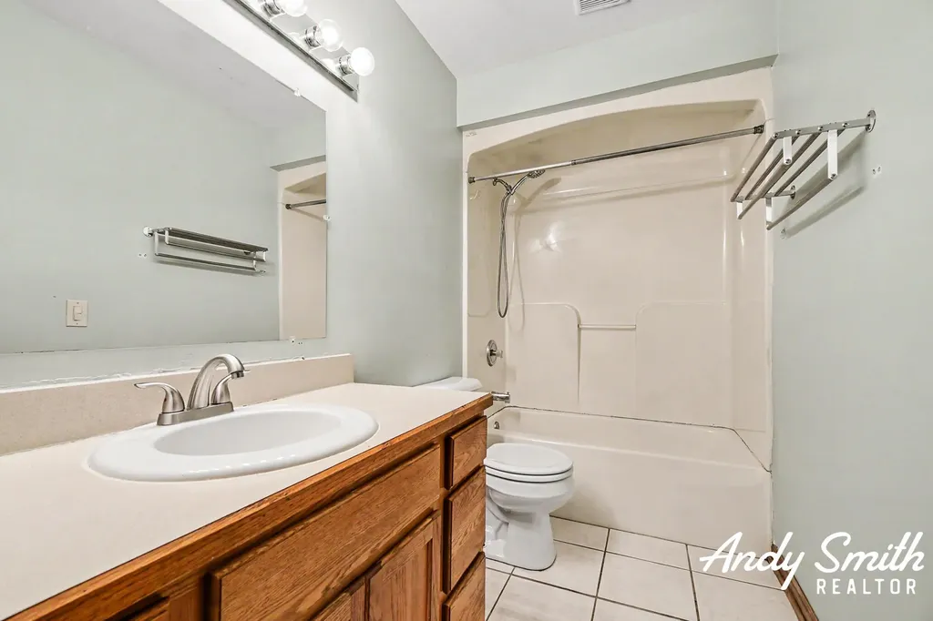 400-402 60th Street SE Gaines Charter Township MI 49548