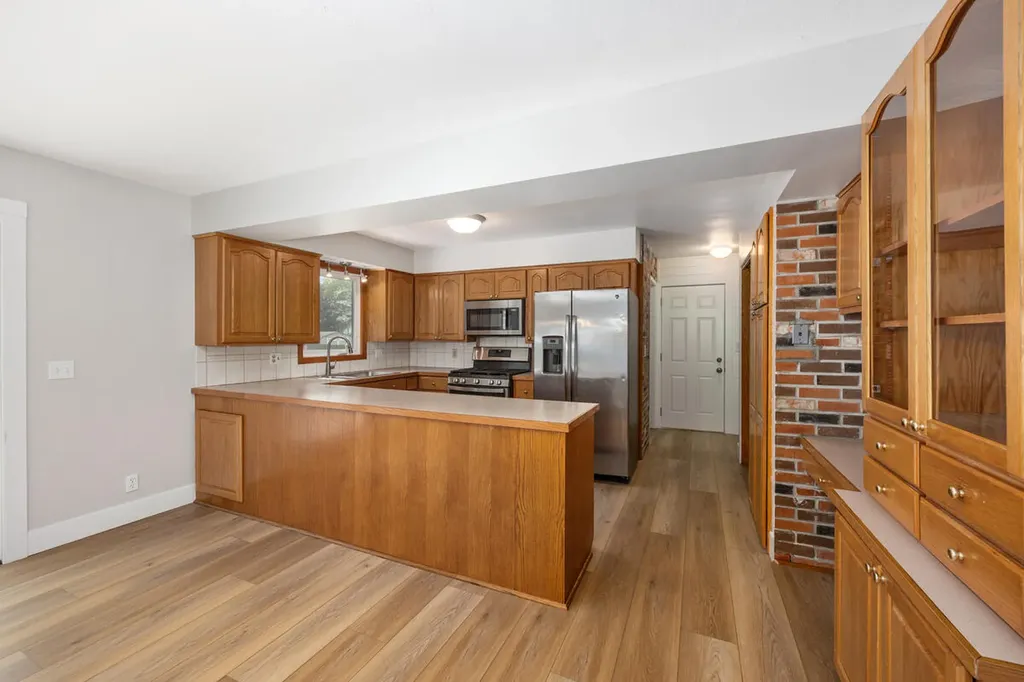 6914 Brooklyn Avenue SE Gaines Charter Township MI 49508